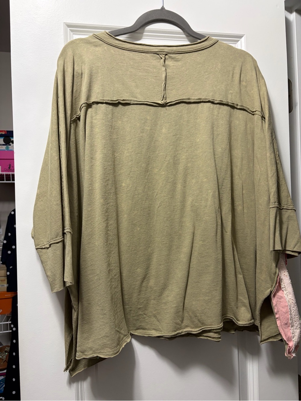 easel Olive Green Short Sleeve Top with Pink Patchwork Heart - Picture 3 of 4